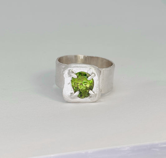 Cosmic Peridot Ring 9.99 Silver