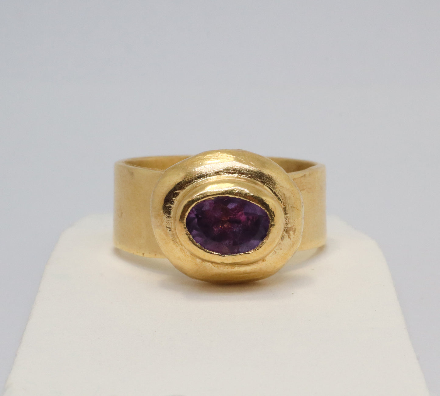 Celestial Object No. 06 – 999 24k Gold Plated Comet Ring with Amethyst