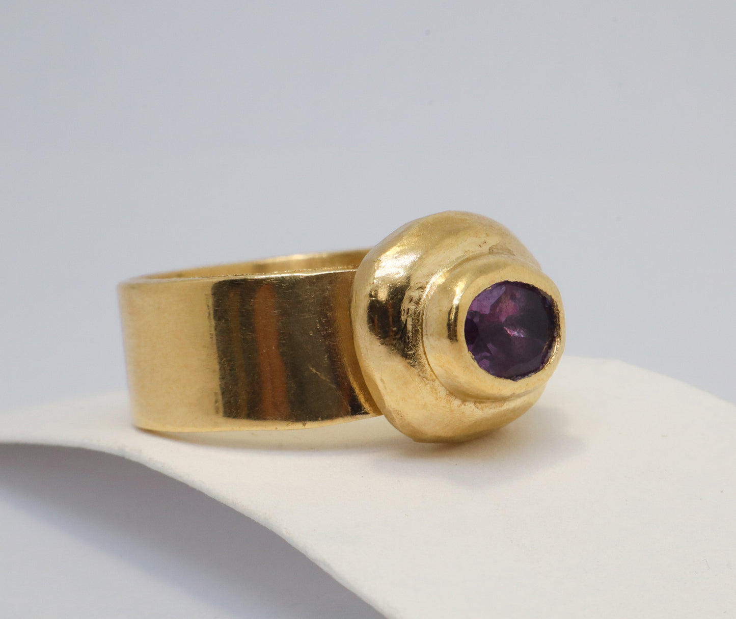 Celestial Object No. 06 – 999 24k Gold Plated Comet Ring with Amethyst